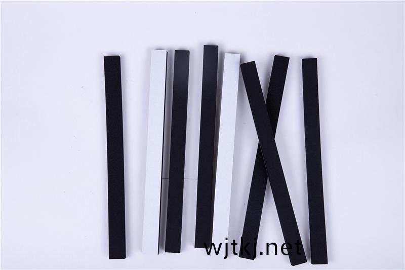 CR減(jian)震保(bao)溫(wen)條