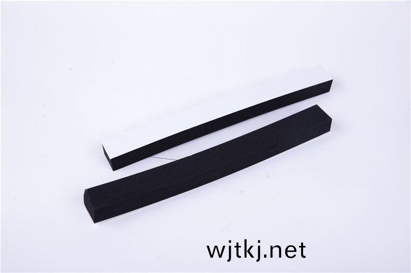 CR減(jian)震(zhen)保(bao)溫條(tiao)